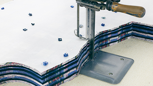 生产细节-柏力嘉制衣